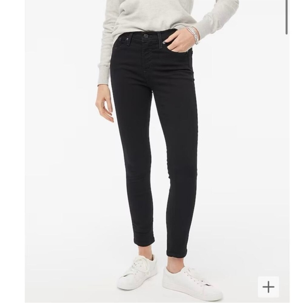 J. Crew 8in midrise signature stretch Jeans